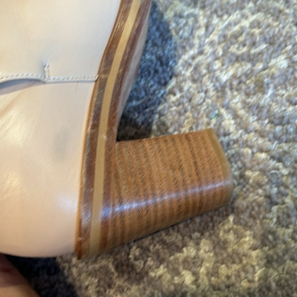 Avellino Paris buttery yellow short heeled boots in 37 nwot - Picture 7 of 14